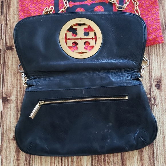 Tory Burch Clutch black small bag wit logo gold Chain strap & dust bag - Picture 5 of 15